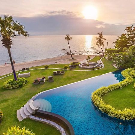Luxurious Beachfront Паттайя Экстерьер фото