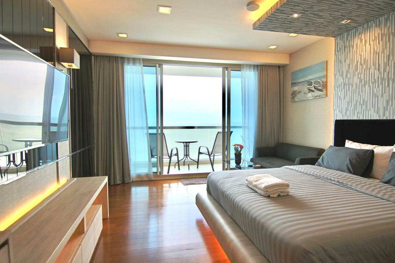 Luxurious Beachfront Паттайя Экстерьер фото